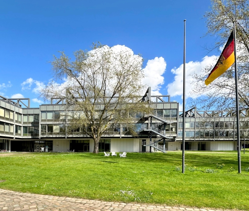 Universität_der_Bundeswehr_Hamburg,_Hauptgebäude_(3)